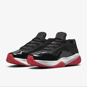 Jordan 11 cmft low. Black/red/white